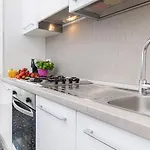 Paradise House - Oasis Apartman *
