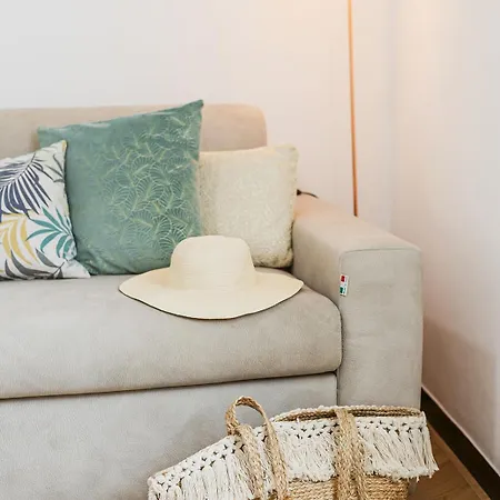 Paradise House - Oasis