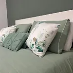 Paradise House - Oasis Apartmán *